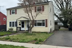 58 Priscilla Ln, Stratford, CT 06615 - Photo 1
