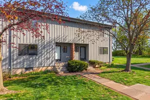 32 Webster Ct, Newington, CT 06111 - Photo 1