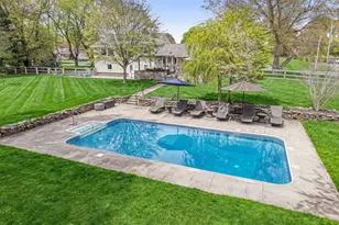 116 Far Horizons Dr, Easton, CT 06612 - Photo 1