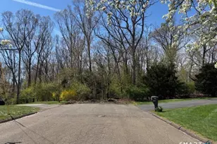27 Falcon Crest Dr, North Haven, CT 06473 - Photo 1