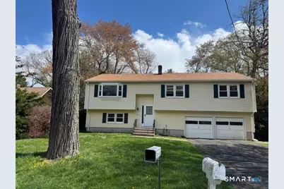 39 Robinwood Road, Trumbull, CT 06611 - Photo 1