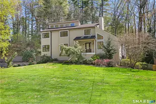 286 Strobel Rd, Trumbull, CT 06611 - Photo 1