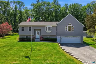 59 Oakwood Blvd, Plainfield, CT 06374 - Photo 1