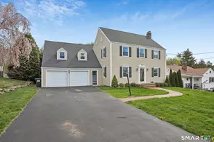 75 Parkway Dr, Trumbull, CT 06611 - Photo 1