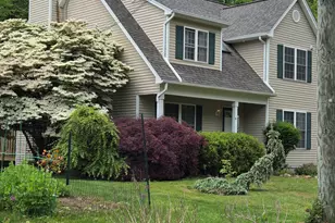 11 Cottage Ln, East Lyme, CT 06357 - Photo 1