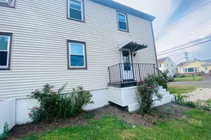 35 Harding Ave, Stratford, CT 06615 - Photo 1