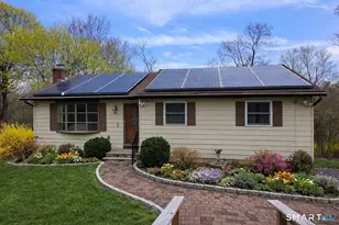39 Charcoal Ridge Rd E, New Fairfield, CT 06812 - Photo 1