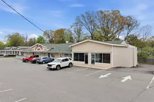 448 Washington Ave, North Haven, CT 06473 - Photo 1