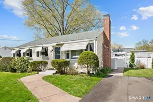 21 Brookside Cir, Wethersfield, CT 06109 - Photo 1