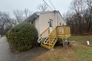 9 White Oak Rd, Mansfield, CT 06250 - Photo 1