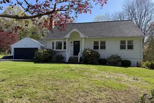 495 Quintard Ln, Orange, CT 06477 - Photo 1