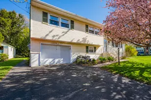106 Debbie Ln, Naugatuck, CT 06770 - Photo 1