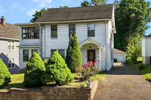 112 Colonial Rd, Stamford, CT 06906 - Photo 1
