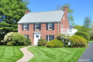 102 Ridgewood Rd, West Hartford, CT 06107 - Photo 1