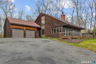 68 Tawney Dr, Bethany, CT 06524 - Photo 1