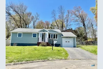 25 Suzanne Circle, Fairfield, CT 06824 - Photo 1
