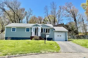25 Suzanne Cir, Fairfield, CT 06824 - Photo 1