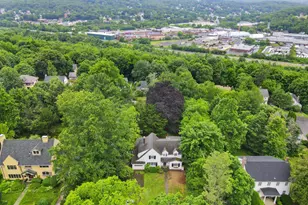 571 Willow St, Waterbury, CT 06710 - Photo 1