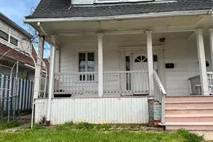 366 Dover St, Bridgeport, CT 06610 - Photo 1