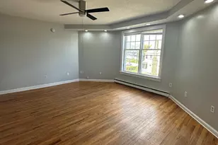 196 Ocean Ave, New London, CT 06320 - Photo 1
