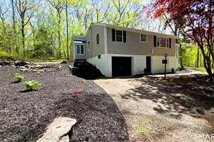 9 Ben Merrill Rd, Clinton, CT 06413 - Photo 1