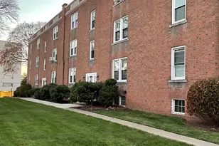 890D Farmington Ave, West Hartford, CT 06119 - Photo 1