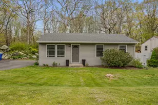 21 Whittle St, Groton, CT 06355 - Photo 1