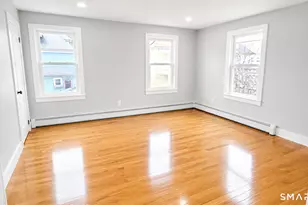 47 Perry St, New London, CT 06320 - Photo 1