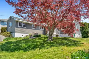 29 Ridge Rd, Groton, CT 06340 - Photo 1