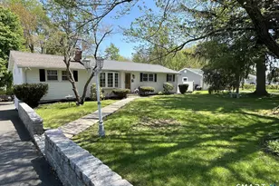 43 Meadowbrook Rd, Danbury, CT 06811 - Photo 1