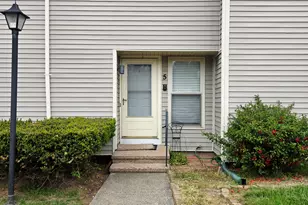 5 Cherokee Ct, Cromwell, CT 06416 - Photo 1