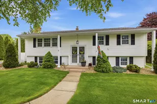 7 Stardust Dr, Enfield, CT 06082 - Photo 1