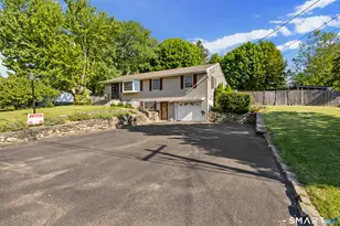 15 Chicory Dr, Wolcott, CT 06716 - Photo 1