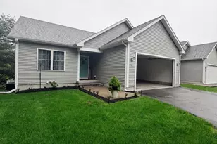27 Hummingbird Wy, Killingly, CT 06241 - Photo 1