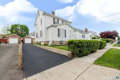 29 Roosevelt Avenue, Stamford, CT 06902 - Photo 1