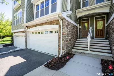 10 Lawrence Avenue #10, Danbury, CT 06810 - Photo 1