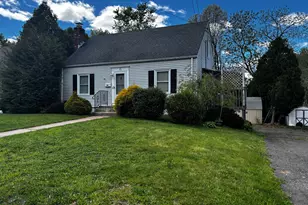 46 Litchfield St, Manchester, CT 06040 - Photo 1
