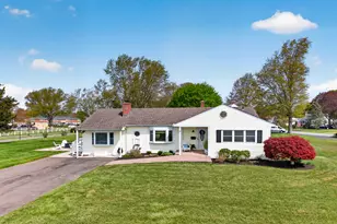 21 Riverside Dr, Clinton, CT 06413 - Photo 1