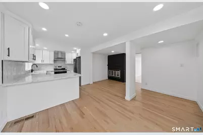 207 Hillcrest Road, Bridgeport, CT 06606 - Photo 1