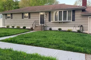 315 Seabreeze Dr, Stratford, CT 06614 - Photo 1