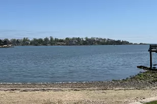 13 Harbour Village, Branford, CT 06405 - Photo 1