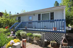35 Chapman St, East Hartford, CT 06108 - Photo 1