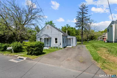 121 East Barber Street, Windsor, CT 06095 - Photo 1