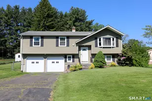 7 Jonathan Pl, Bloomfield, CT 06002 - Photo 1
