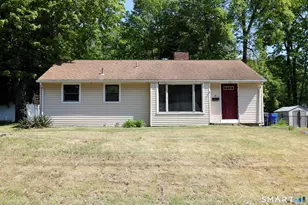 4 Woodside Dr, Bloomfield, CT 06002 - Photo 1