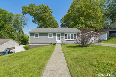 44 Clifton Place, Norwich, CT 06360 - Photo 1
