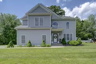 41 Marina Ct, Meriden, CT 06451 - Photo 1