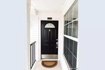 31 High Street #8202, East Hartford, CT 06118 - Photo 1
