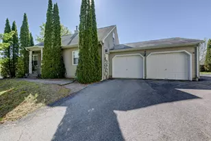 31 Augustyn Ct, Torrington, CT 06790 - Photo 1