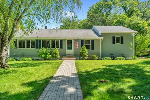 13 Foxcroft Rd, East Lyme, CT 06357 - Photo 1